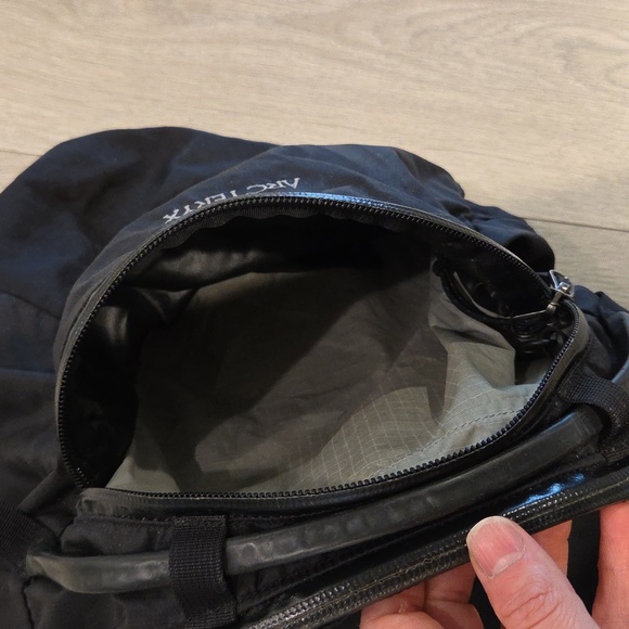 ARC'TERYX CIERZO 18 backpack black #1 Japan lmport Rare - Picture 5 of 11